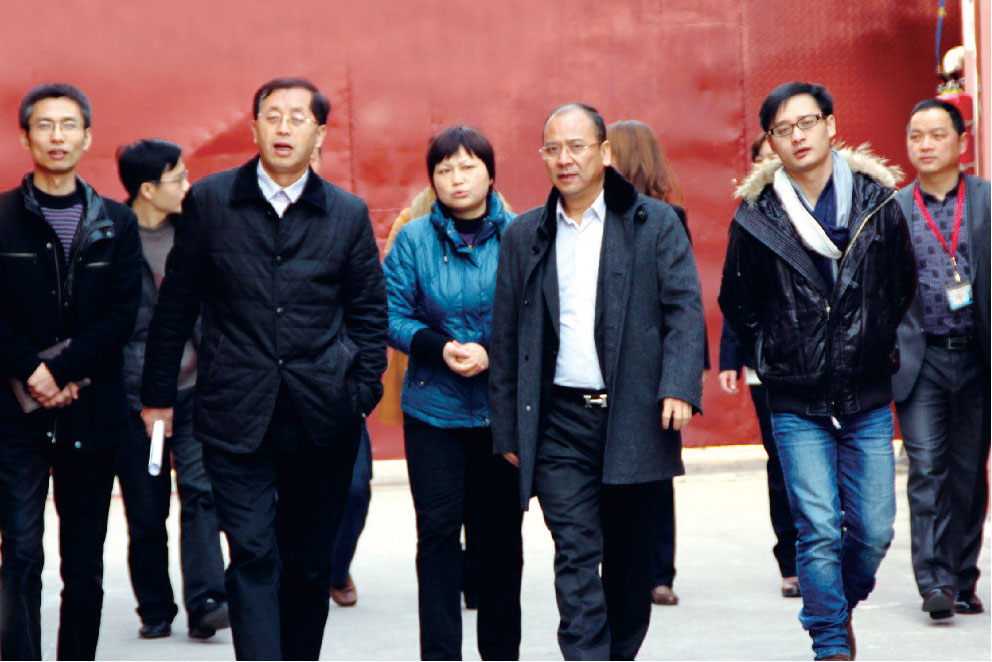 上海市松江区叶榭镇党委书记顾根华率团莅临草莓成人APP调研考察