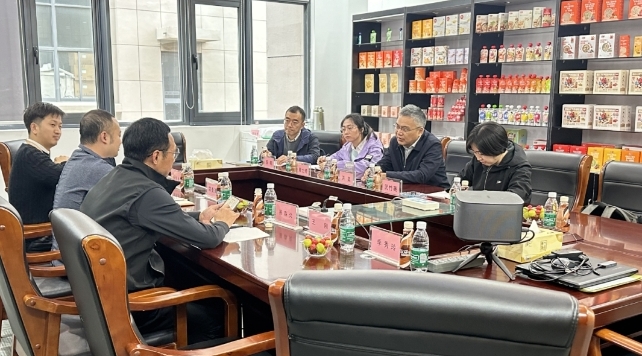 国家市场监管总局全国特殊食品标委会专家一行莅临扬州草莓成人APP调研